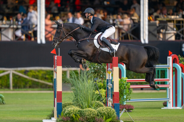 Gilles Thomas overklast de concurrentie in hoofdrubriek van Brussel! Gilles Thomas overklast de concurrentie in hoofdrubriek van Brussel!