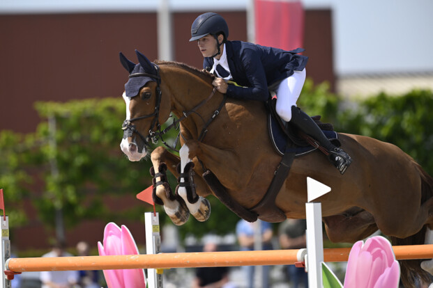 Vic De Plecker schittert op het podium in de CSI2* GP van Lier