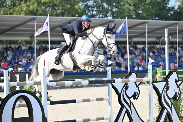 Wim Vinckx beleeft sterke openingsdag in St. Tropez