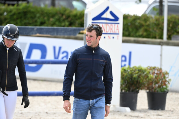 Constant van Paesschen schittert op het podium in GP Qualifier van Al Ain