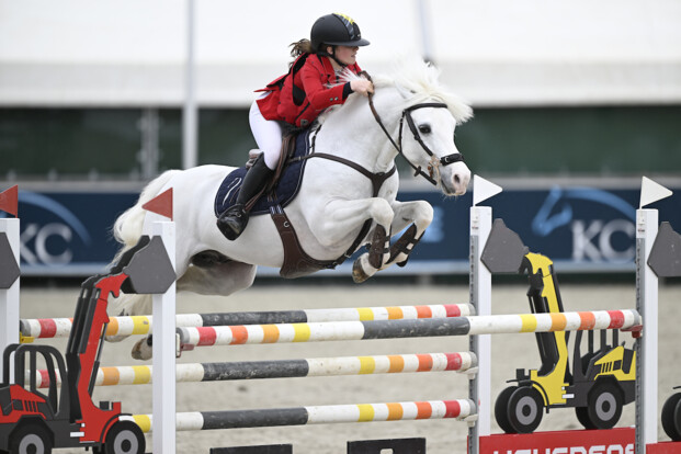 Clémentine Lux direct in de prijzen in de Cavalor FEI Jumping Ponies’ Trophy