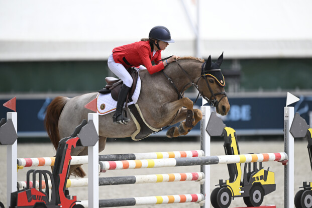 Robin Vermeir wint overtuigend de JM Indoor Masters voor pony’s