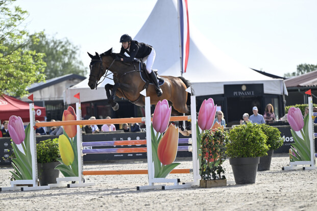 Jules Denutte neemt winnende start in het Azelhof