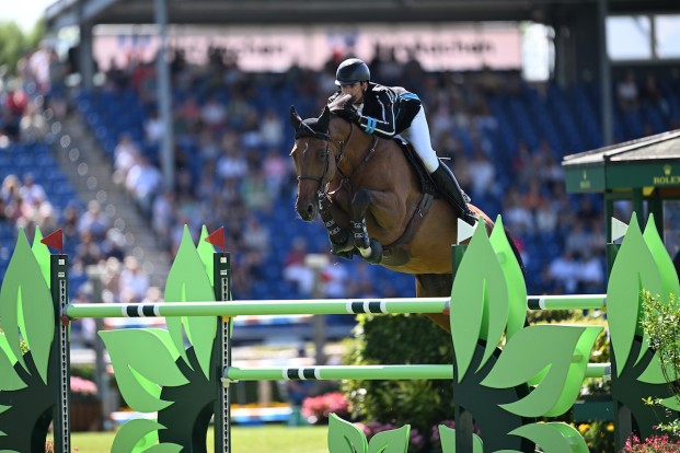 Drie ruiters, drie foutloze rondes, één vlag op het podium ...