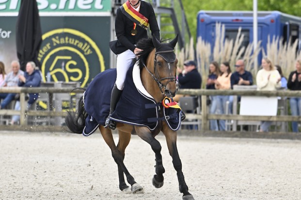 Belgische springruiters schitteren opnieuw: verrassende podiumscores in Rouen!