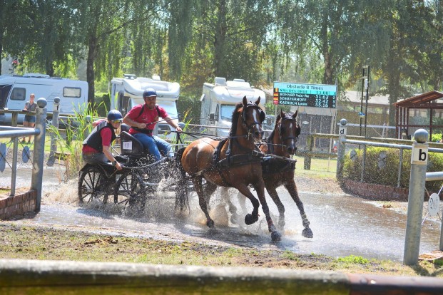 Fire Team Van den Broeck brandt de concurrentie weg in zinderend Gaasterland Fire Team Van den Broeck brandt de concurrentie weg in zinderend Gaasterland