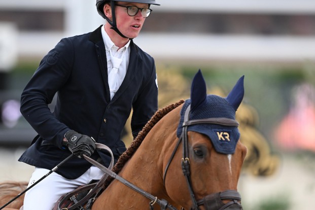 Zenuwslopende barrage in de Longines Jumping World Cup: Mathieu Bourdeaud’Hui knokt zich naar gedeelde ...  plaats