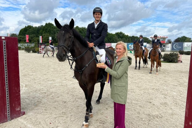 Nick Bossaerts en Qiawatha winnen de troosting voor de 7-jarige paarden Nick Bossaerts en Qiawatha winnen de troosting voor de 7-jarige paarden