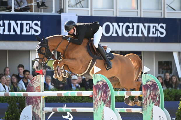Mike van Olst triomfeert in het Azelhof!