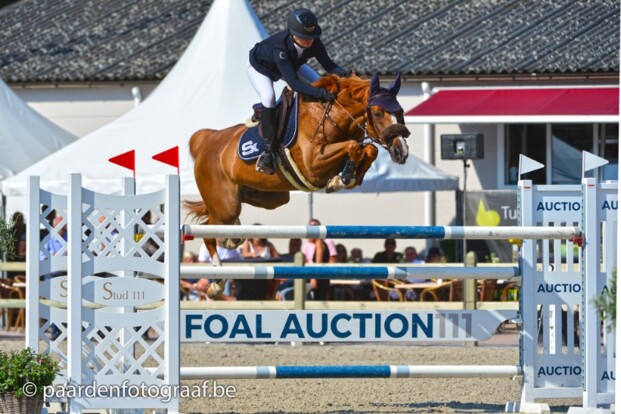 Emilie Conter wint 1m40 op De Kraal