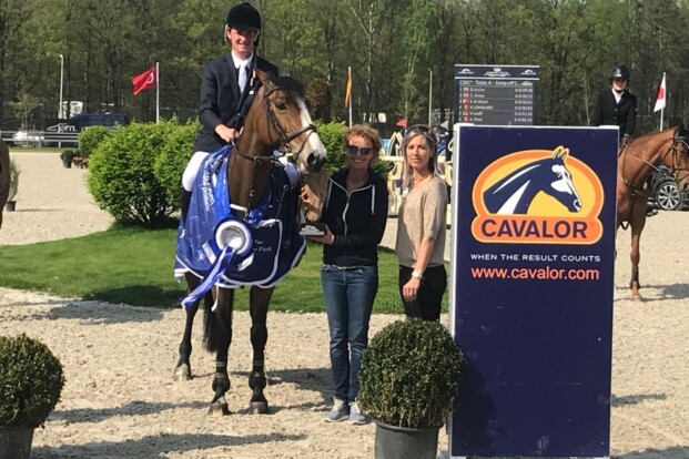 CSI1* Opglab.: Lombard nipt naast het podium CSI1* Opglab.: Lombard nipt naast het podium