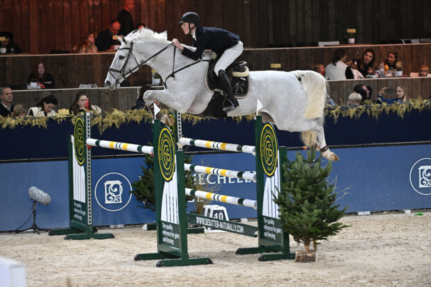Brent de Schrijver springt naar winst in openingsrubriek van Lier!