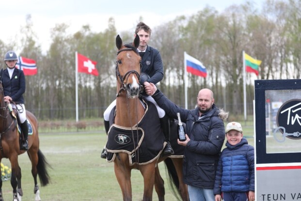 CSI1* Kronenb: Peeters opnieuw in de prijzen CSI1* Kronenb: Peeters opnieuw in de prijzen