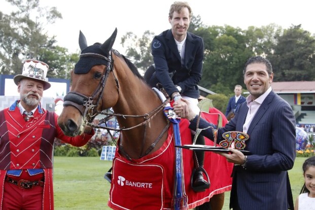 LGCT Mexico: Pieter Devos wint hoofdrubriek! LGCT Mexico: Pieter Devos wint hoofdrubriek!