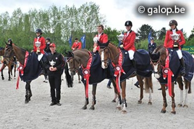 Young Riders winnen landenprijs, juniors derde