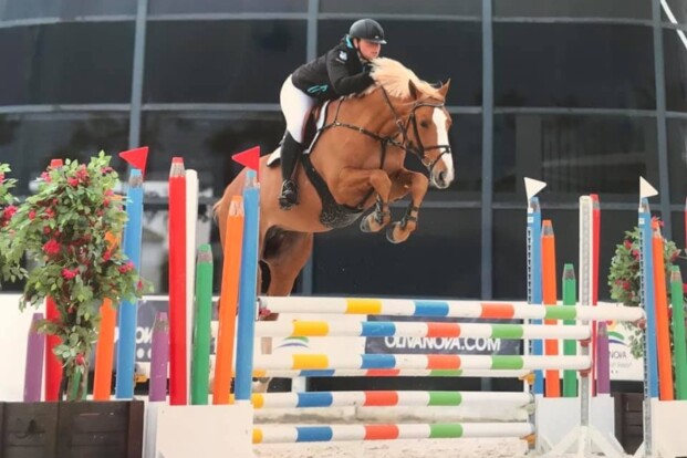 Jessica Geurts verkoopt Otto Vd Bisschop!