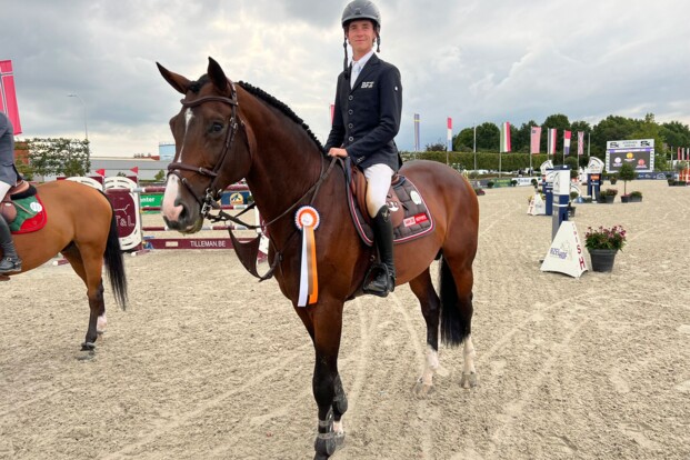Thibeau Spits schittert op het podium in Longines Rankingproef Thibeau Spits schittert op het podium in Longines Rankingproef