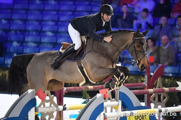 Yves Vanderhasselt wint GP van Lier!