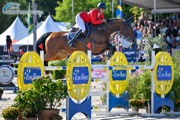 Virginie Thonon wordt 4de tijdens de finale voor de 7-jarige paarden!