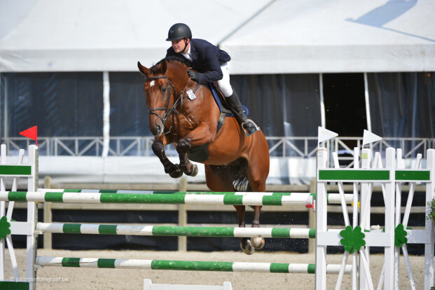 Jens Nijs wint de troosting voor de 6-jarige paarden!