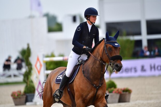 Zoe Conter schittert in CSI5* GP Wellington!