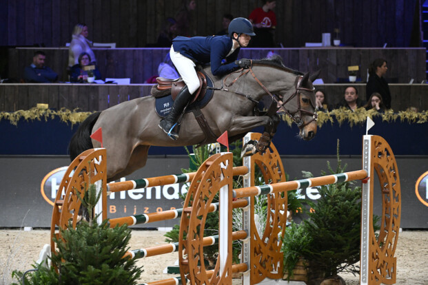 Vic de Plecker snelt naar winst in het Sentower Park!