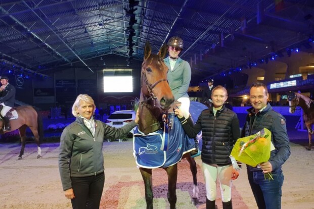 CSI3* Opglab.: Van den Bosch start met winst CSI3* Opglab.: Van den Bosch start met winst
