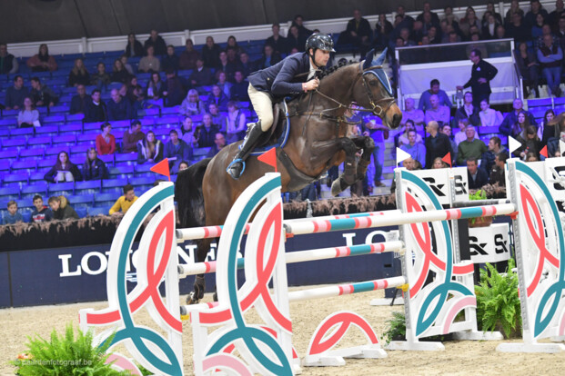 Laurent Nuyens wint 1m30 GP op groentenjumping