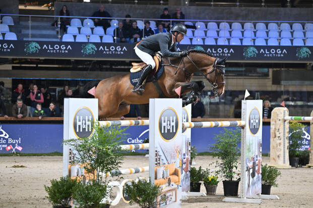 Harrie Smolders neemt de leiding bij NK Springruiters