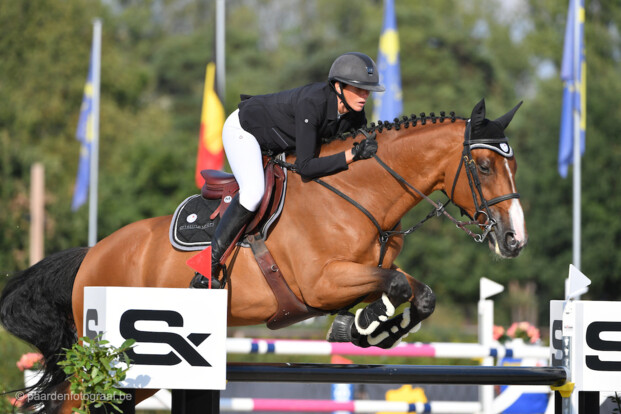 Cindy van der Straten verzekert top 5-klassering in St. Tropez