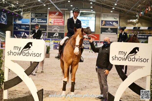 Gilles Thomas klopt Andres Vereecke!