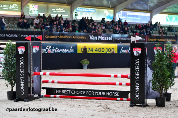 44 foutlozen tijdens eerste manche voor de 5-jarige hengsten