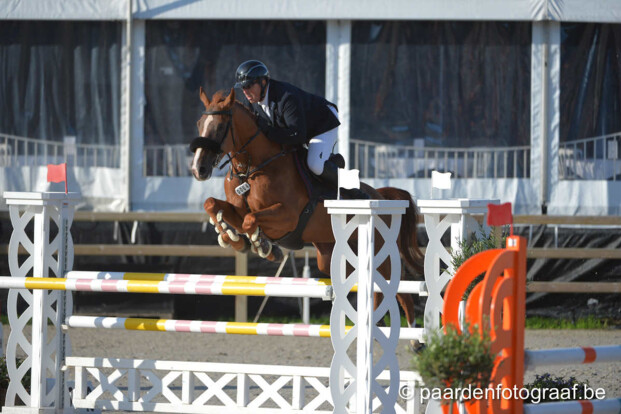 Mike van Belle wint de CSI2* openingsrubriek in Opglabbeek