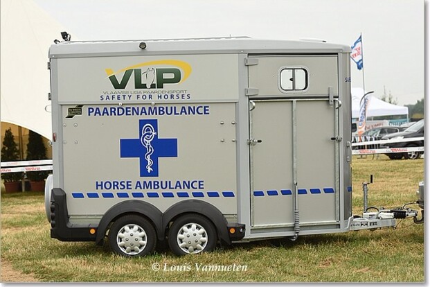 VLP stelt nieuwe Horse Ambulance ter beschikking