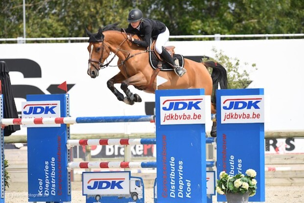 Caro-Belle De Hornois wint in het Azelhof!