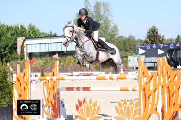 Vandecasteele start de slotdag met winst!