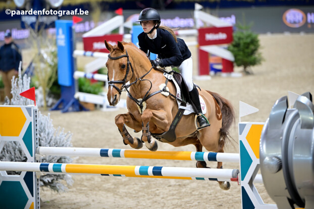 Laure Tijskens neemt sterke start in de Cavalor FEI Jumping Ponies’ Trophy! Laure Tijskens neemt sterke start in de Cavalor FEI Jumping Ponies’ Trophy!