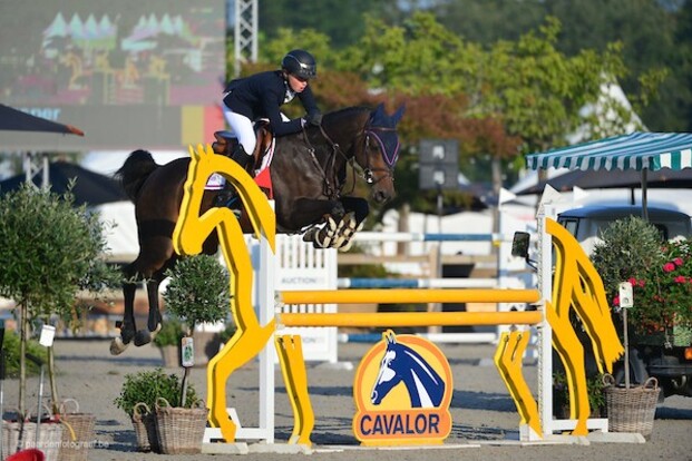 Kasper De Boeck springt op het podium!