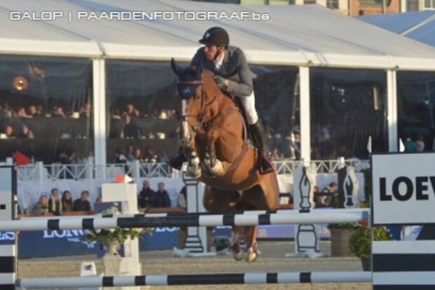 Fences: 28.000 voor Kannan uit zus Reveur Fences: 28.000 voor Kannan uit zus Reveur