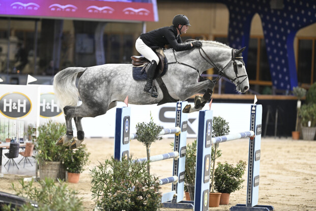 Pieter Kenis en Commander Bond winnen derde manche Hengstencompetitie