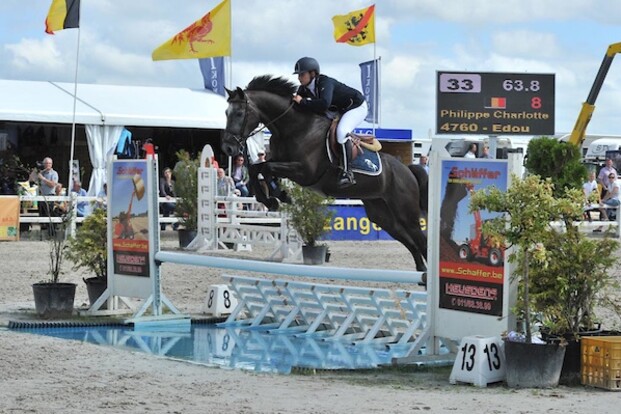CSI2* 1m45 winst voor Charlotte Philippe