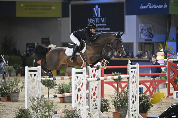 Gudrun Patteet springt op het podium is Ascona