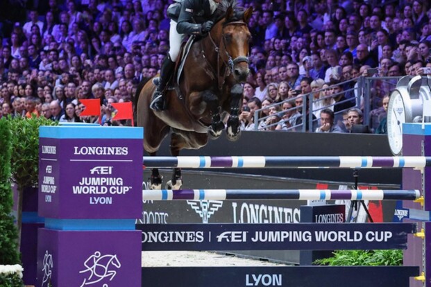 Julien Eapillard wint alles in Lyon, inclusief de wereldbeker