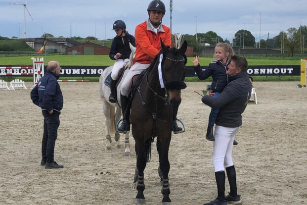 Laurent Nuyens op 1 en 2 in 1m30 GP