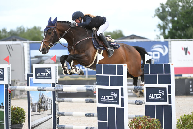 Marthe-Louize Dieu wint overtuigend in het Azelhof