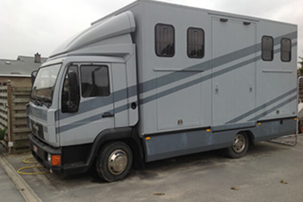 paardenvrachtwagen M.A.N - voor 4 paarden