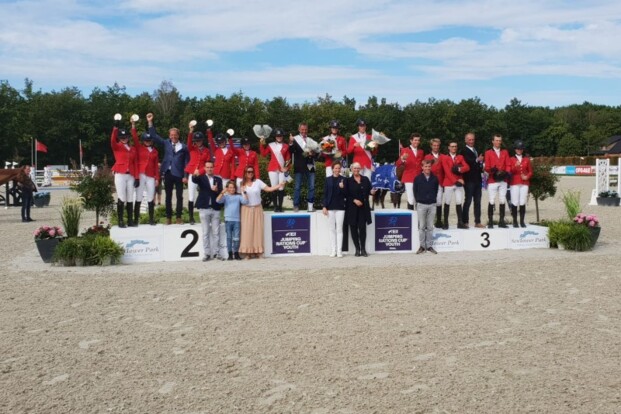CSIOY Opglab: Ook brons voor de Young Riders CSIOY Opglab: Ook brons voor de Young Riders