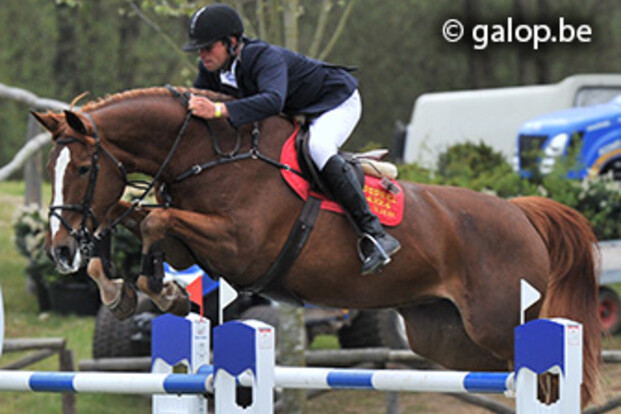 Nicola Philippaerts wint Gold De Warre