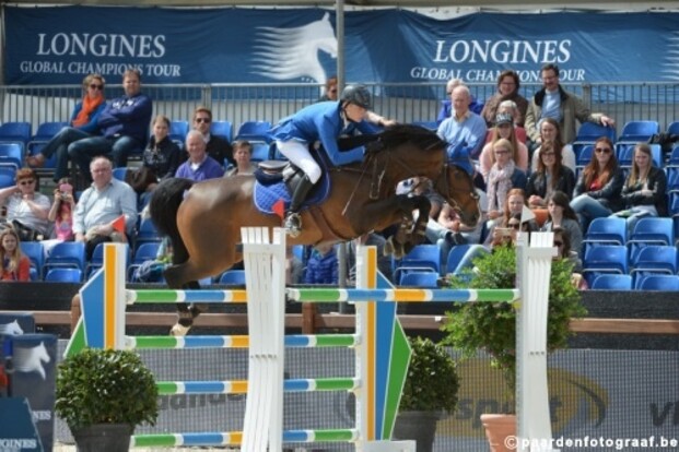Van Gelderen 4e in Young Riders GP Deauville