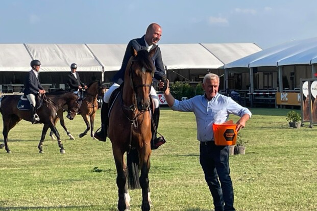 Bart Clarys snelt naar overwinning in Geesteren Bart Clarys snelt naar overwinning in Geesteren